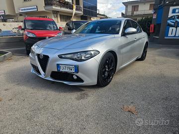 Alfa Romeo Giulia 2.2 Turbodiesel 180 CV AT8 Super
