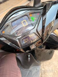 Honda sh 350