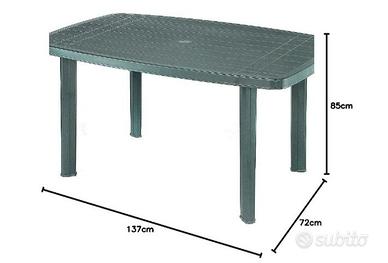 TAVOLO E SEDIE IN POLIPROPILENE