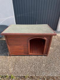 Cuccia per cani in legno