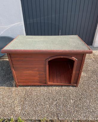 Cuccia per cani in legno