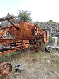 Imballatrice d'epoca a testa di cavallo