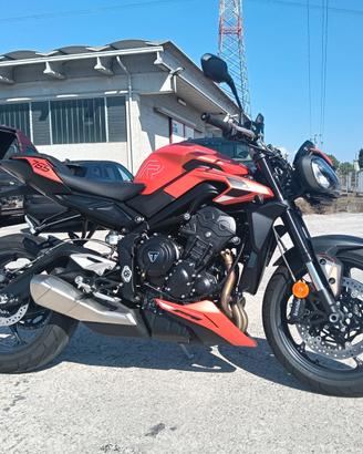 Triumph Street Triple 765 R - dic. 2025