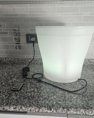 Vaso bianco con led