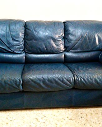 Divano letto Natuzzi 3 posti in pelle.