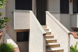 CECINA MARE trilocale con garage e posto auto