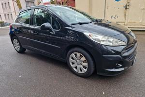 Peugeot 207 1.4 8V 75CV 5p. ONE Line