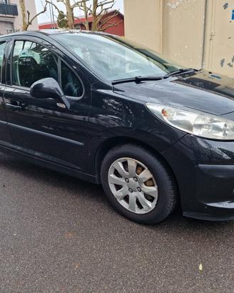 Peugeot 207 1.4 8V 75CV 5p. ONE Line