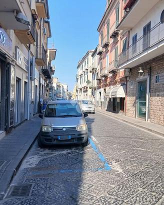 NEGOZIO A POMIGLIANO D'ARCO