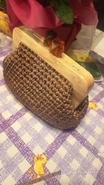 Clutch bag in legno