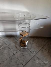 Tavolo in plexiglas nuovo