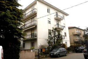 Immobile in asta di 146 m² con 4 locali e box auto