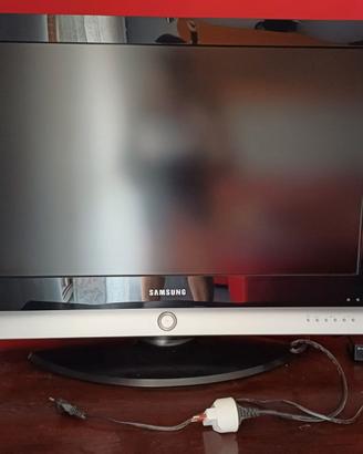TV Samsung 32" HD + Decoder Digitale Terrestre DVB