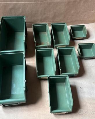 Cassetti porta attrezzi impilabili terry plastic