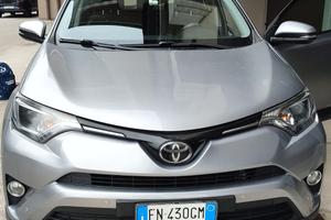 Rav 4 2.0 d.4d Business 2wd