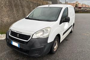 Peugeot partner 3 posti