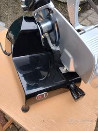 Affettatrice nera berkel 250