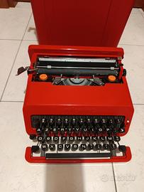 macchina da scrivere Olivetti valentine