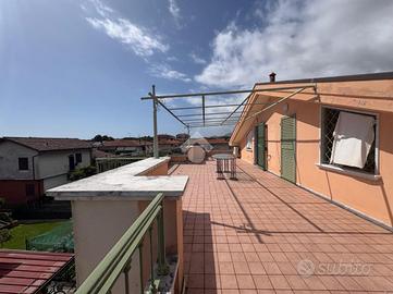 5 LOCALI A MASSA