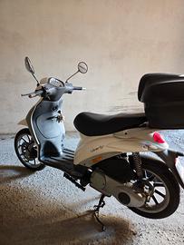 scooter piaggio 125