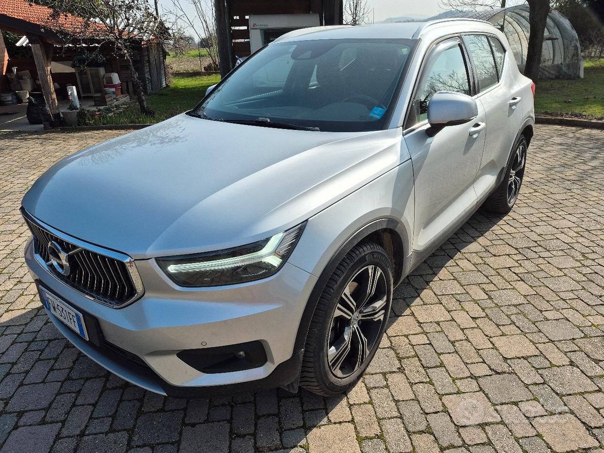 suv volvo xc40 awd Inscription gancio traino