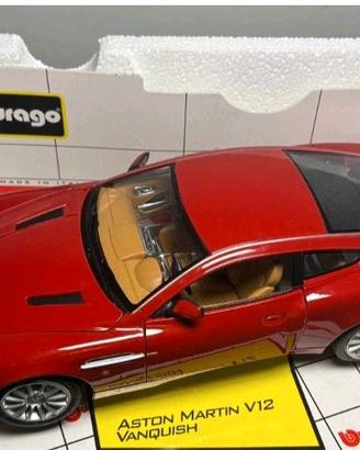Aston Martin V12  scala 1:18 Burago