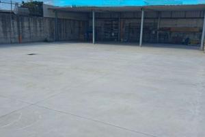 PIAZZALE Con CAPANNONE APERTO uso DEPOSITO