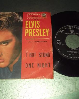 Elvis Presley 45 giri- I Got Stung - One Night