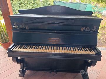 Pianoforte verticale Rösler vintage – da revisiona