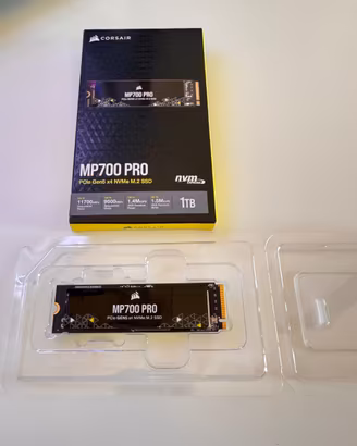 Corsair MP700 PRO 1TB PCIe 5.0 NVMe M.2