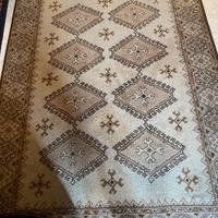 Tappeto fantasia m. 2,40 x m. 1,70