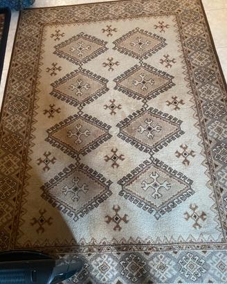 Tappeto fantasia m. 2,40 x m. 1,70