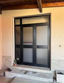 Porta finestra/Vetrata/Infisso in alluminio nero