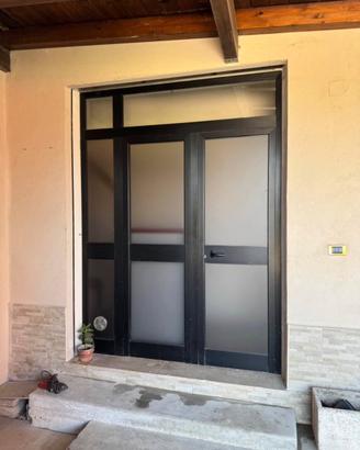 Porta finestra/Vetrata/Infisso in alluminio nero