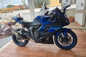 Yamaha YZF R7 04.2024 AKRAPOVIC