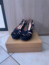 Scarpa con Tacchi