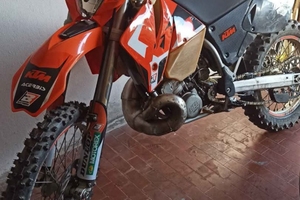 Moto enduro 250 2t ktm