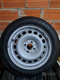 Cerchio e gomma 165/65 R15  Nuovo 