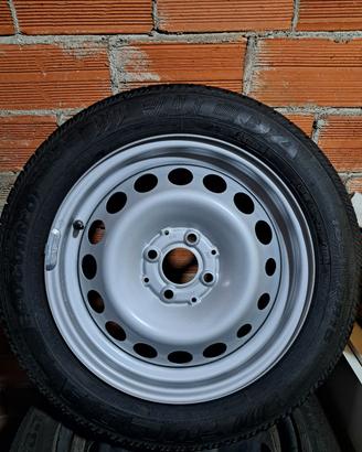 Cerchio e gomma 165/65 R15  Nuovo 
