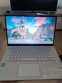 ASUS VivoBook 14" Intel i3 / 8GB RAM / SSD 128GB