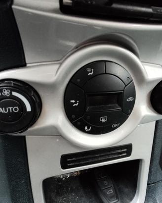 Comandi riscaldamento FORD FIESTA del 2010