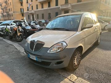 LANCIA YPSILON 1.3BENZ  NEOPATENTATI