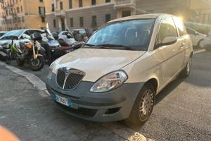 LANCIA YPSILON 1.3BENZ  NEOPATENTATI