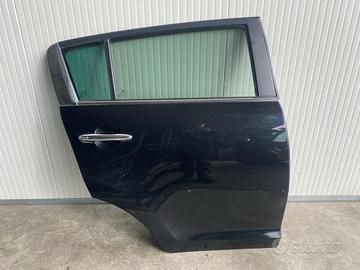 PORTIERA POSTERIORE DESTRA KIA Sportage Serie 7700