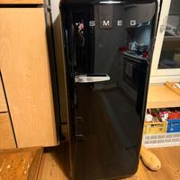 Frigo Fab Smeg nero