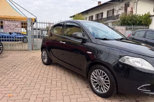Lancia Ypsilon 1.2 69 CV 5 porte S&S Platinum
