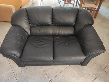 divano ecopelle nero
