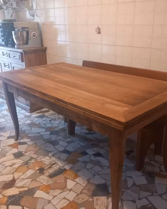 Tavolo grande in legno massello