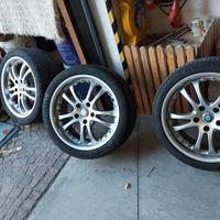 cerchi lega R18 BMW con gomme 225/40 e 255/35
