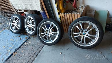 cerchi lega R18 BMW con gomme 225/40 e 255/35